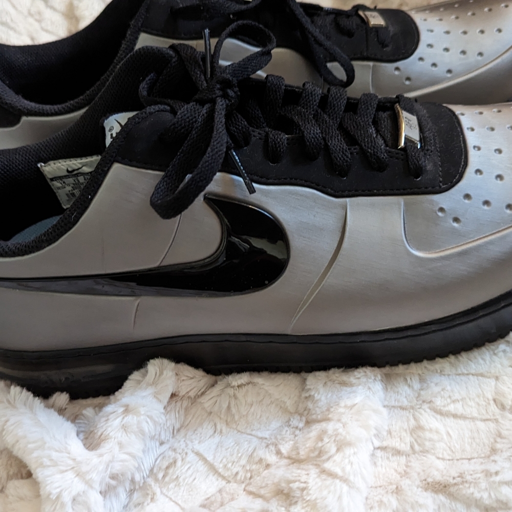 Nike size 14 men's sneakers